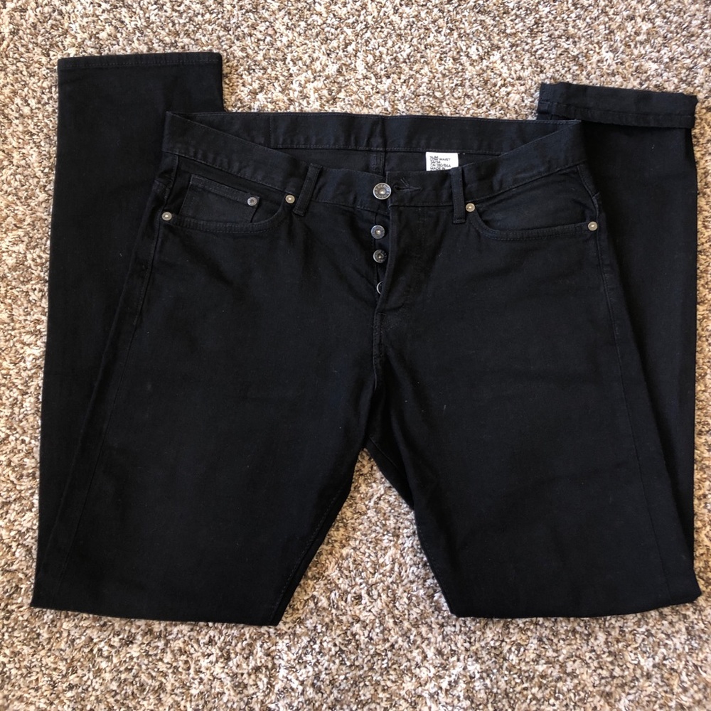 H&M Men’s pitch black jeans